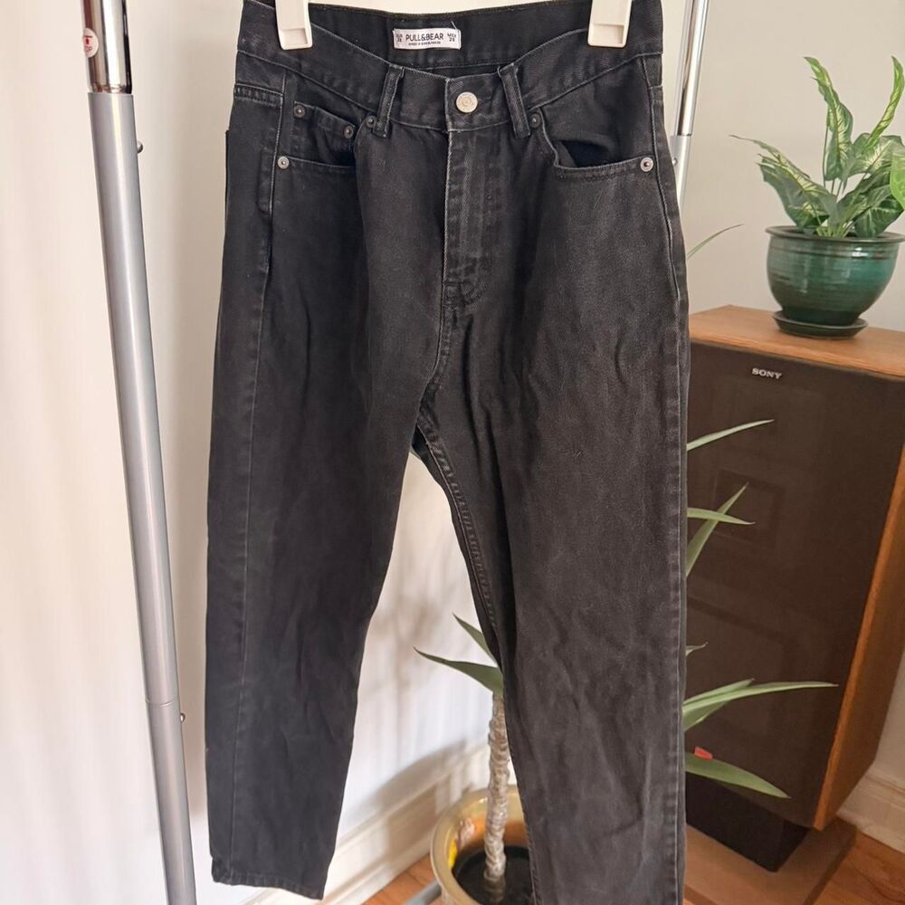 Pull & Bear Black High-Waisted Straight-Leg Jeans